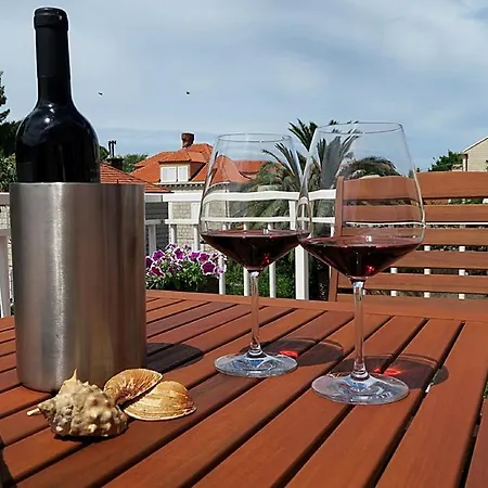 Estrella Apartment *