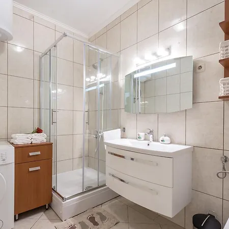 Estrella 아파트 *