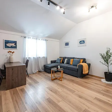 Apartment Estrella *